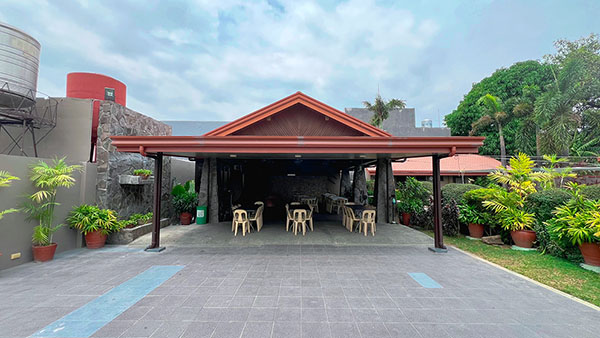 Pavilion size: 16 x 8 meters.